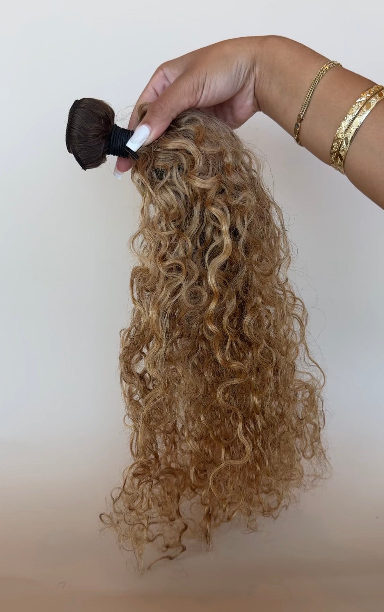 Custom 24" 100g Machine Weft Beach Wavy #2 Dark Brown Root - Honey Blonde #27